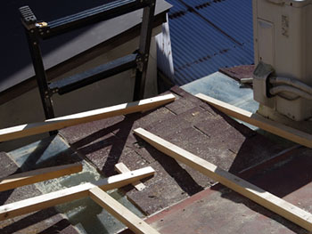 雨漏り修理｜守口市の屋根修理業者 タクティックスのサービスメニュー